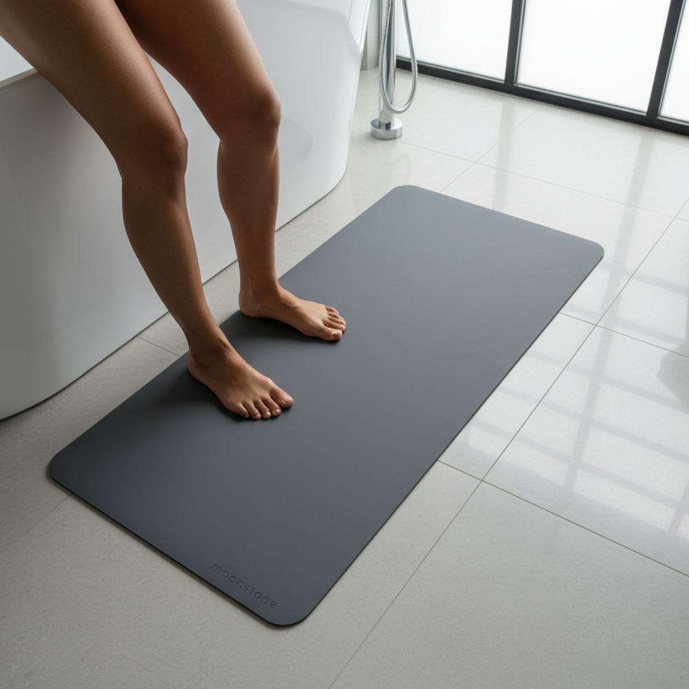 Grand tapis de bain souple Gris Orage en diatomite Vatten XL