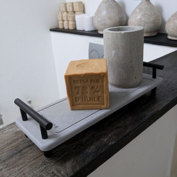 Porte-savon pour la salle de bain ergonomique, parfait pour optimiser l’espace