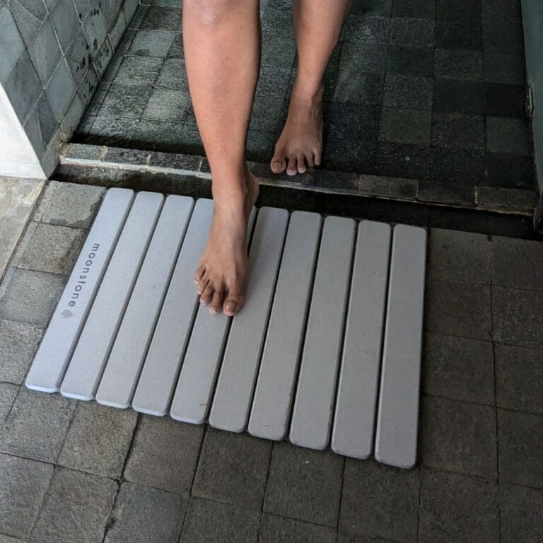 Meilleur tapis de bain en pierre pour une absorption optimale.