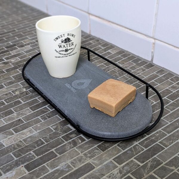 Rangement en pierre naturelle pour accessoires de bain