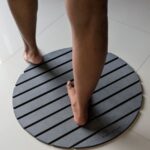 Tapis de bain rond Gris Orage en diatomite Agilis