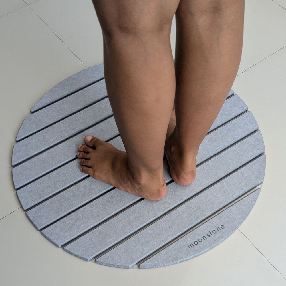 Tapis de bain rond Gris Nuage en diatomite Agilis