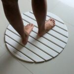 Tapis de bain rond Blanc Éternel en diatomite Agilis