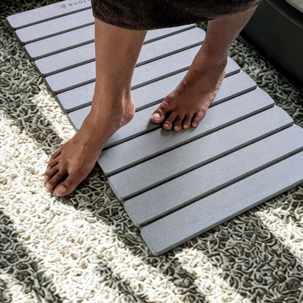Grand tapis de bain Gris Nuage en diatomite Agilis XL