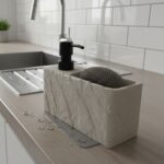 Distributeur avec support éponge 2en1 Volcan