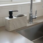 Distributeur avec support éponge 2en1 Volcan